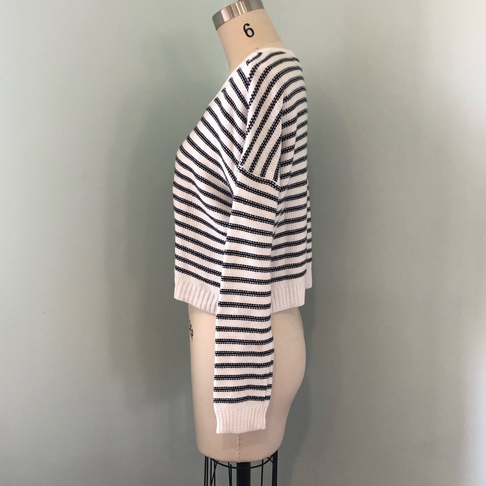 LIMITED TIME DISCOUNTED SHIPPING! H&M Black and White Stripe Crop Knit Sweater - Picture 2 of 16